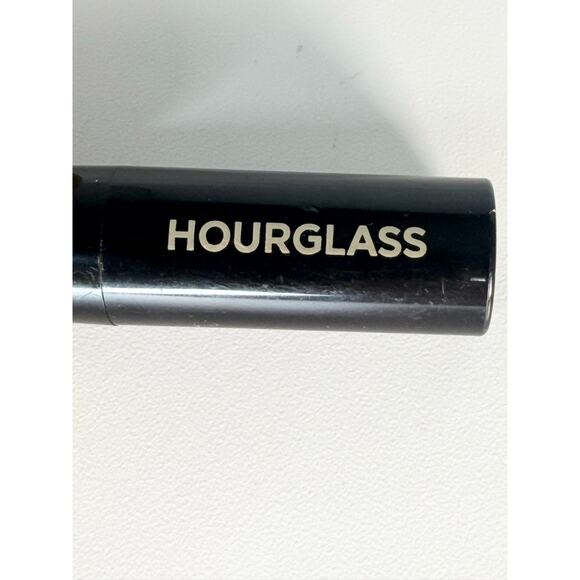 Hourglass Vanish Seamless Finish Foundation Stick Medium Travel 4 oz 1.2 g New - Picture 2 of 3